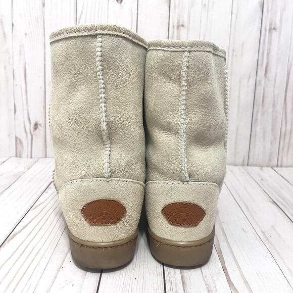 Minnetonka Suede Sheepskin Fur Lined Boots Size 10 Color Sand - Picture 4 of 10